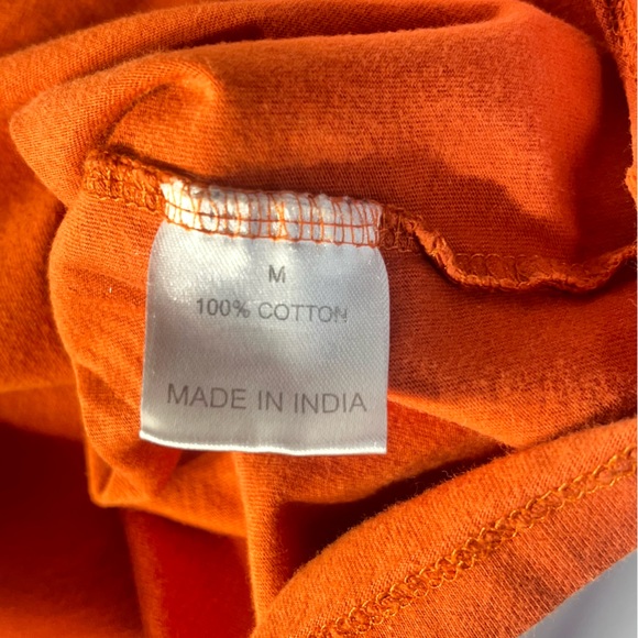 VIBE ‘N Burnt Orange Cuffed Sleeve 100% Cotton Mountain View Tee - Picture 3 of 5